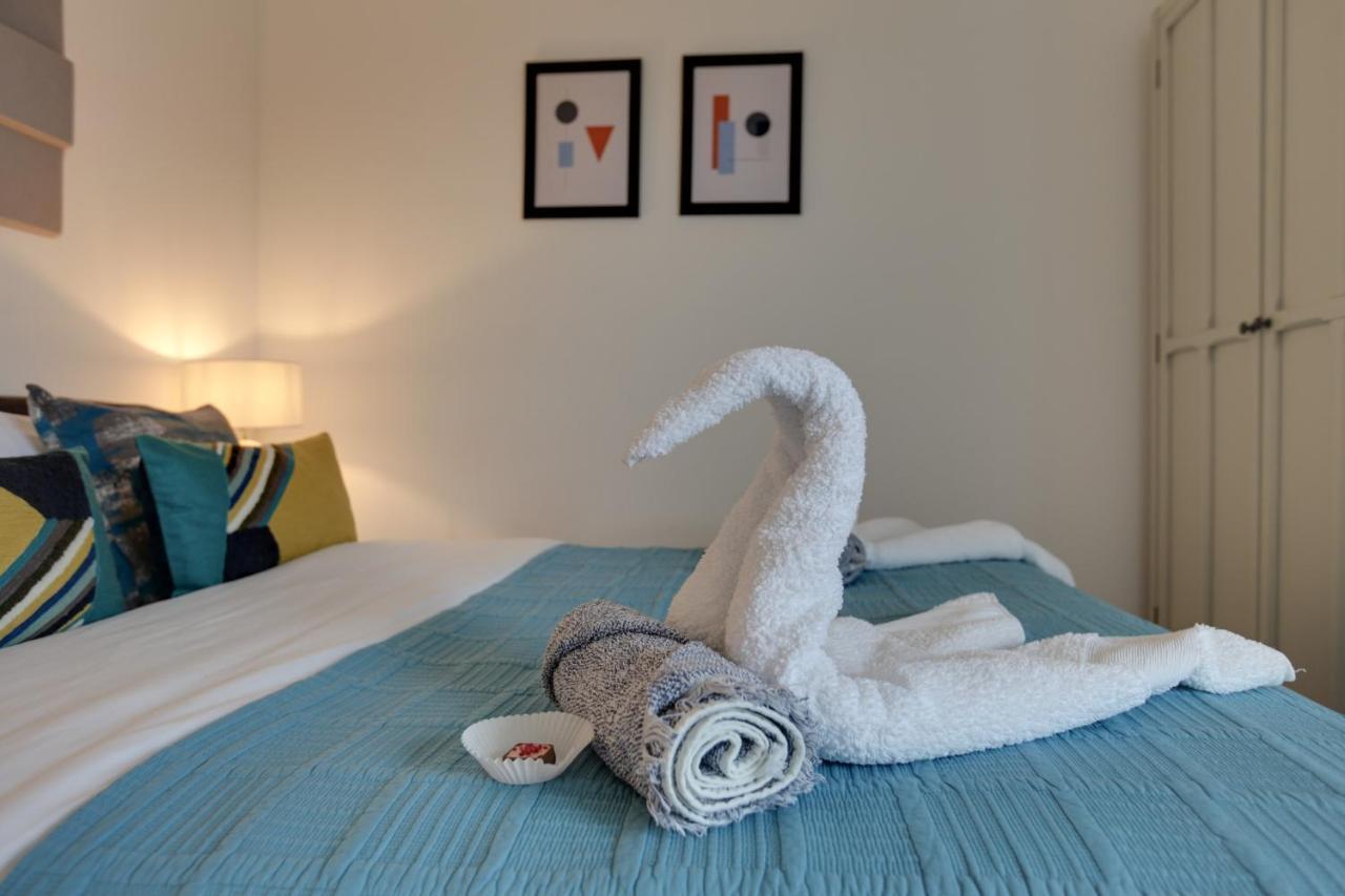 - The Shoreditch, Angel, Old Street * Londra